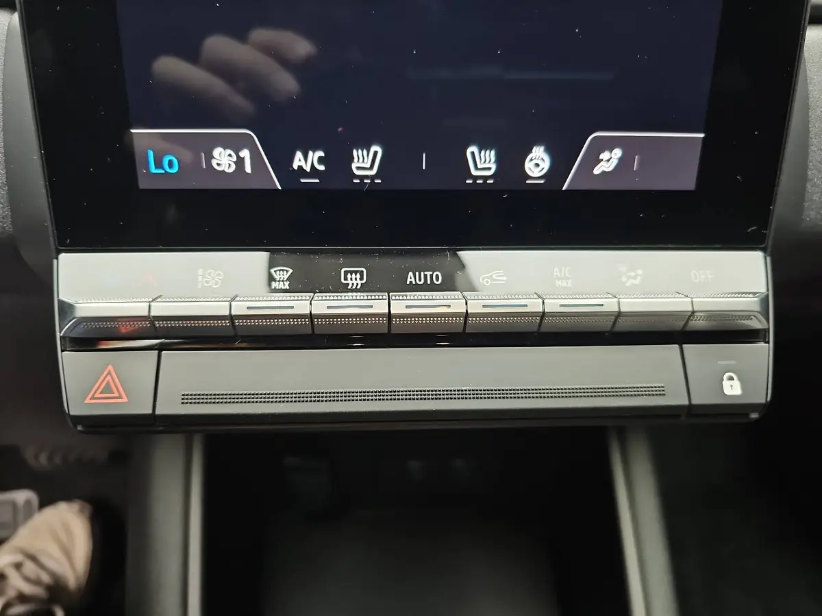 RENAULT CAPTUR II 1.3 TCE 160 EDC TECHNO LED KLIMA DAB KAMERA LM1