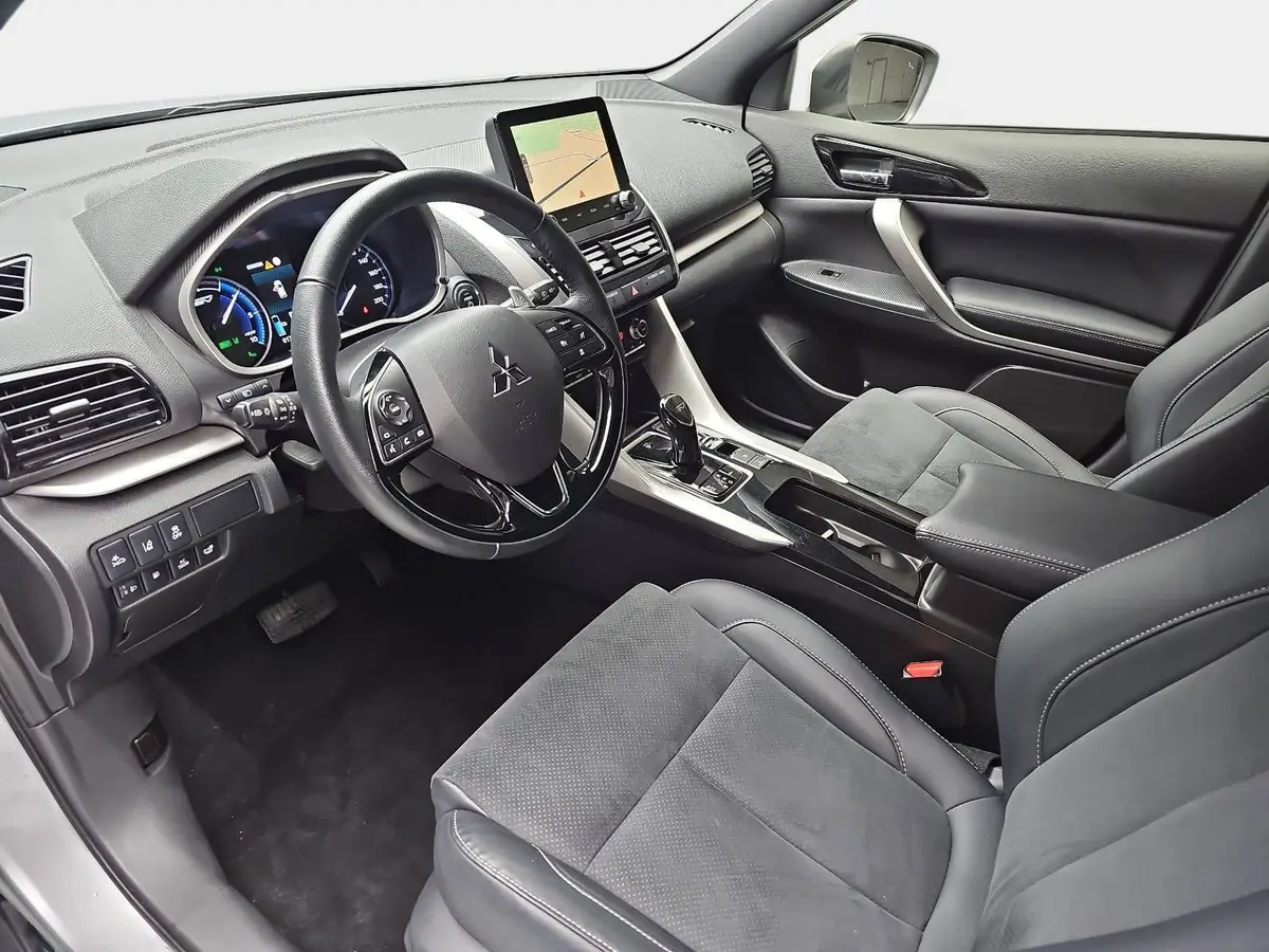 MITSUBISHI ECLIPSE CROSS 2.4 MIVEC PHEV CVT SELECT NAVI LED STANDH. 360° LM