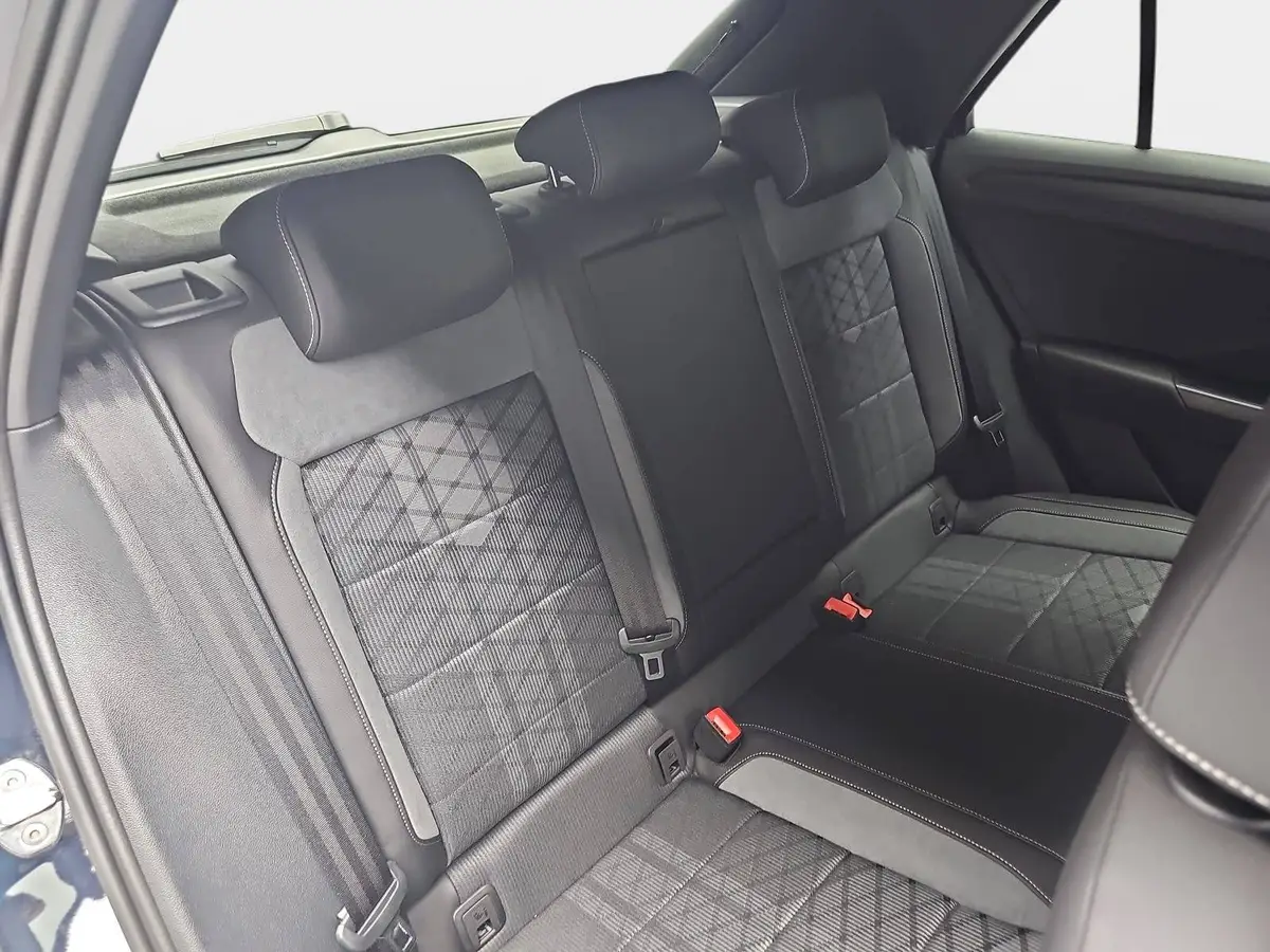 VW T-ROC 1.5 TSI DSG R-LINE NAVI LED 18