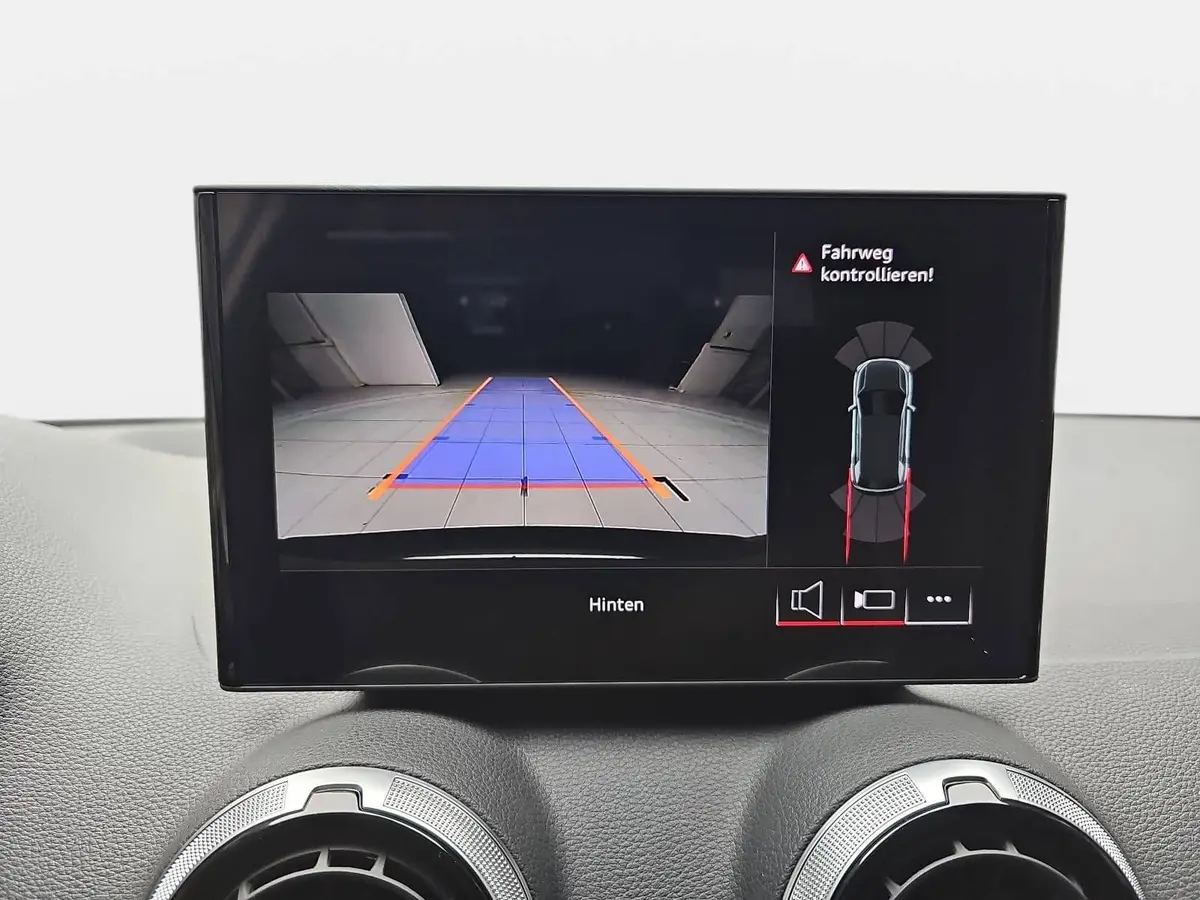 AUDI Q2 35 TFSI S-TRONIC S LINE NAVI LED ACC EL.HECKKL. WI