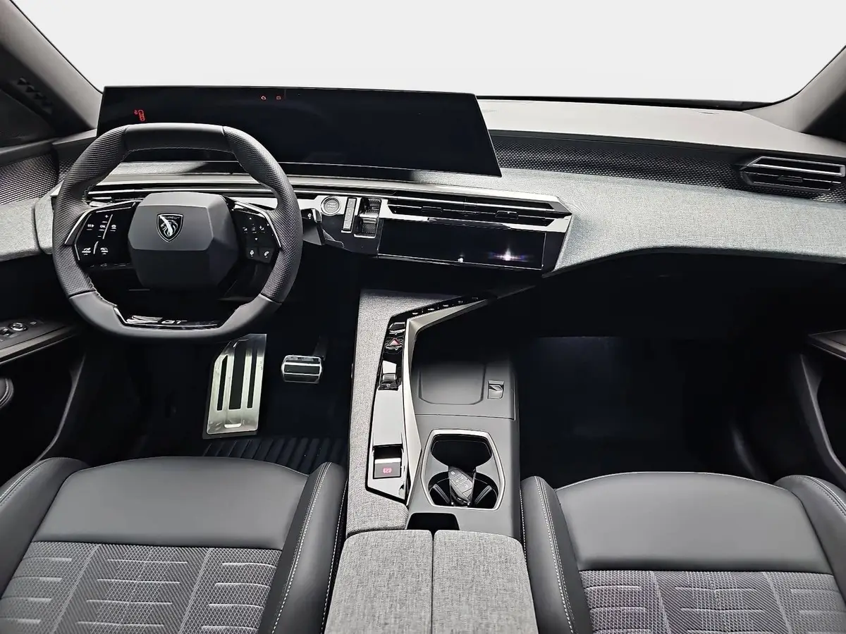 PEUGEOT 3008 1.2 HYBRID 145 E-DSC6 GT NAVI KLIMA LED AHK LM19