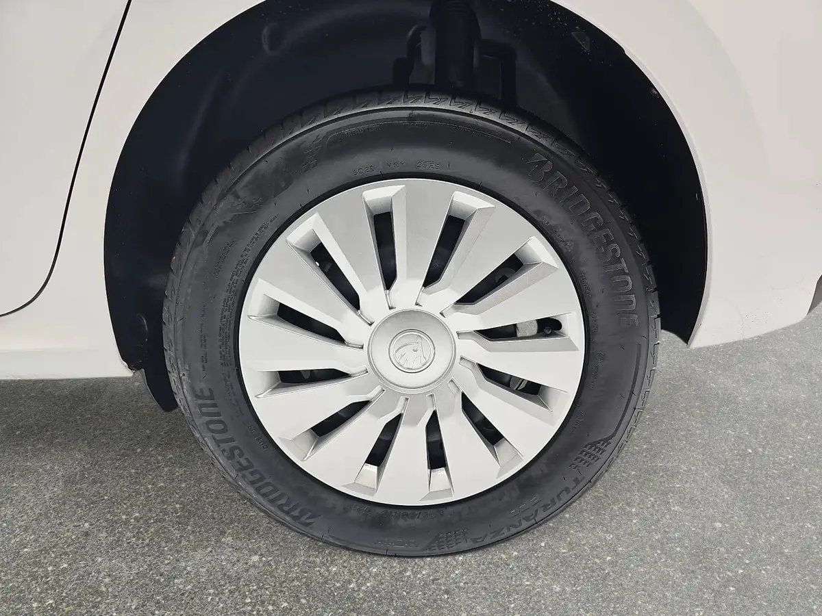 SKODA KAMIQ 1.0 TSI CLASSIC LED KLIMAAUTO PDC