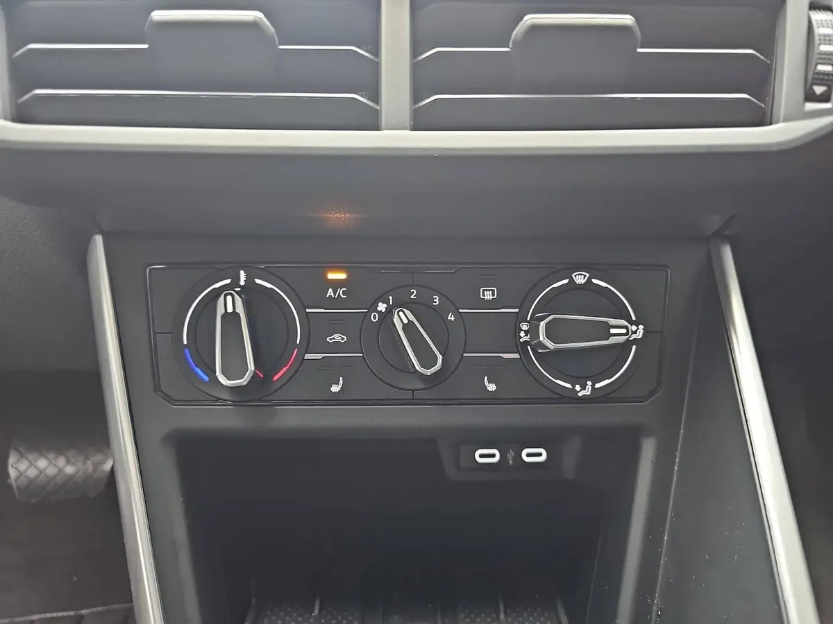 VW POLO 1.0 TSI DSG LIFE NAVI LED APP-CONNECT