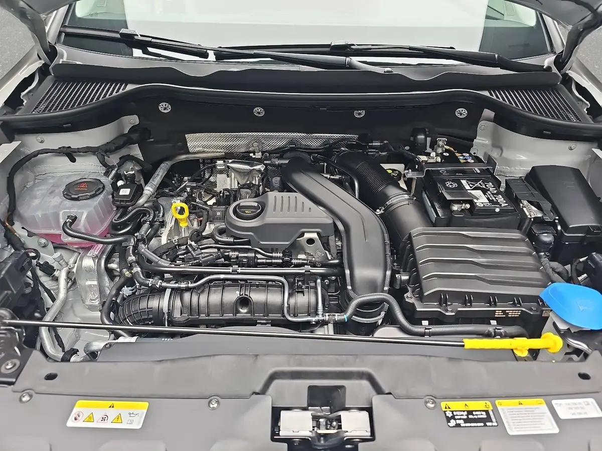 SKODA KAROQ 1.5 TSI DSG FAMILY LED KAMERA LM17