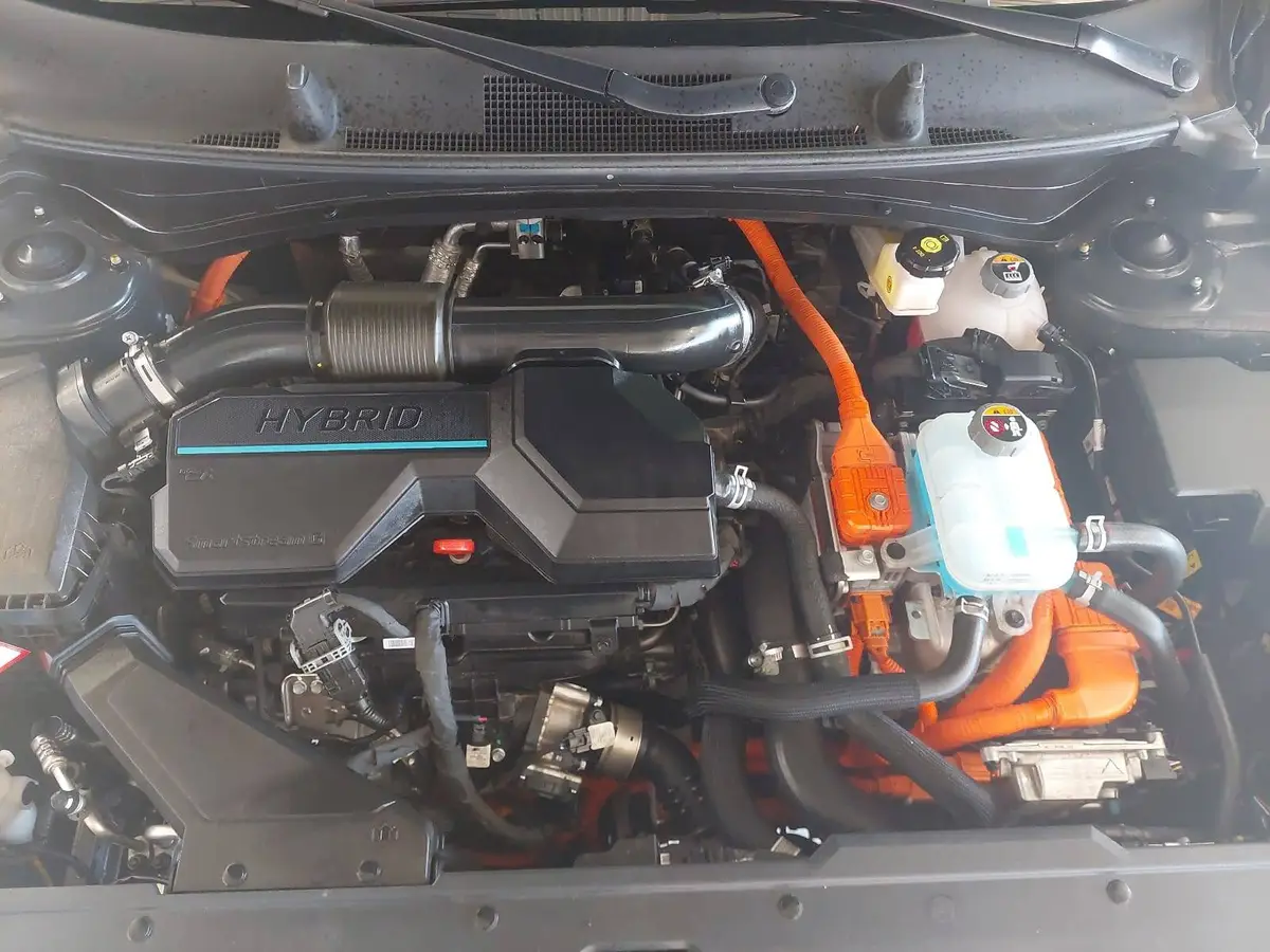 KIA SPORTAGE 1.6T PLUG-IN-HYBRID AUTO. SPIRIT AHK ALLWETTER
