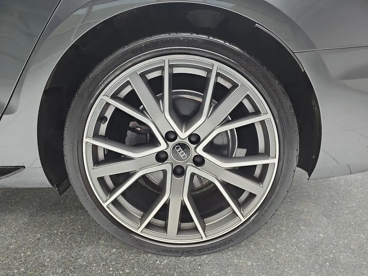 AUDI A4 AVANT 30 TDI S-TRONIC S LINE NAVI LED PANO BLACK-L