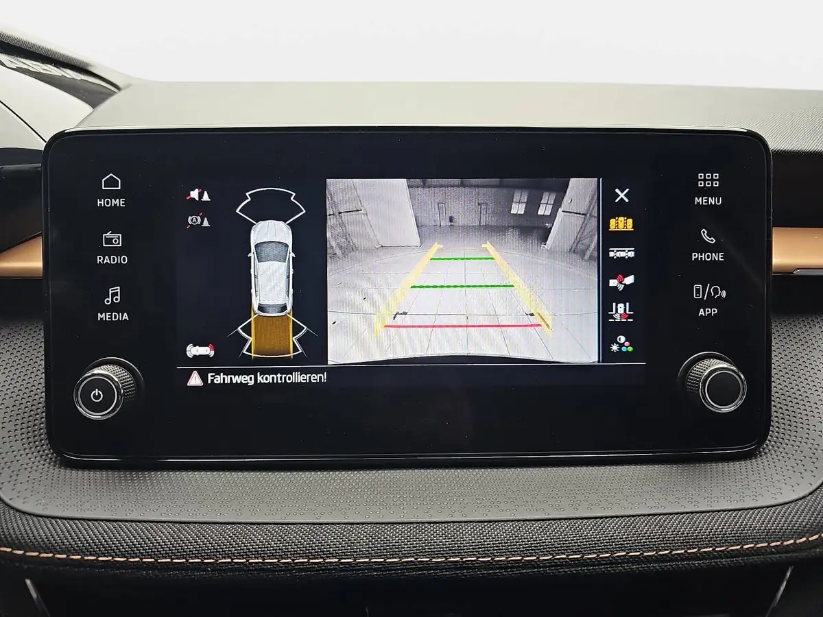 SKODA FABIA 1.0 TSI DSG 130 JAHRE PREMIUM LED KAMERA LM16