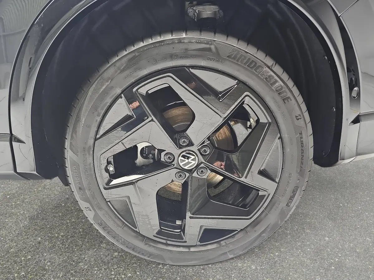 VW TIGUAN 2.0 TDI DSG R-LINE NAVI LED PANO