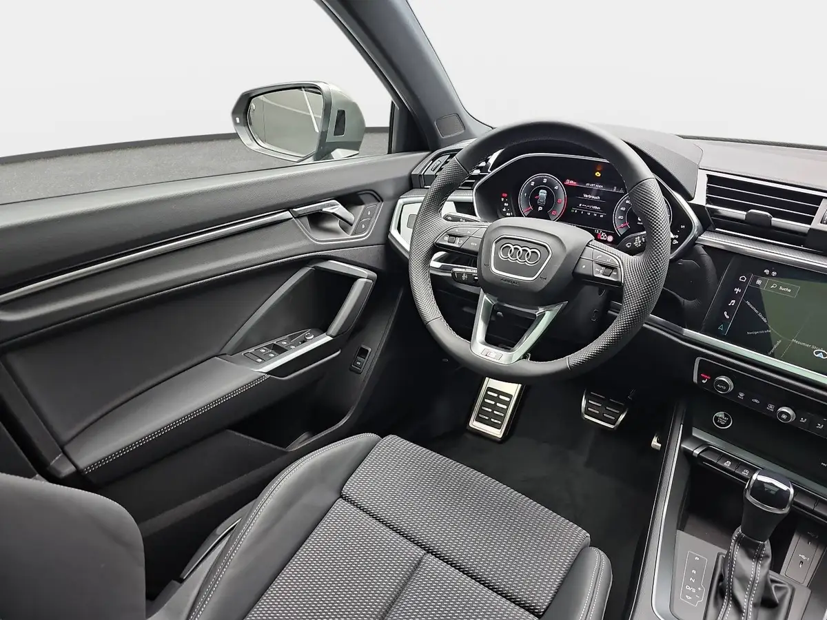 AUDI Q3 35 TDI S-TRONIC S LINE NAVI LED PANO ACC BLACK+ KA