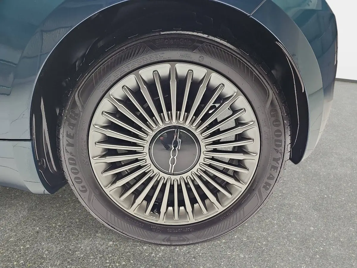 FIAT 500E ELEKTRO 42 KWH ICON