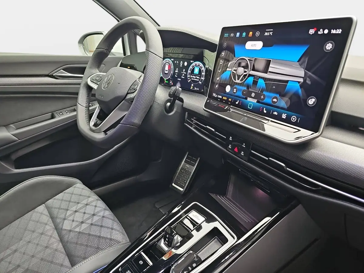 VW GOLF 1.5 ETSI DSG VIII R-LINE NAVI MATRIX-LED