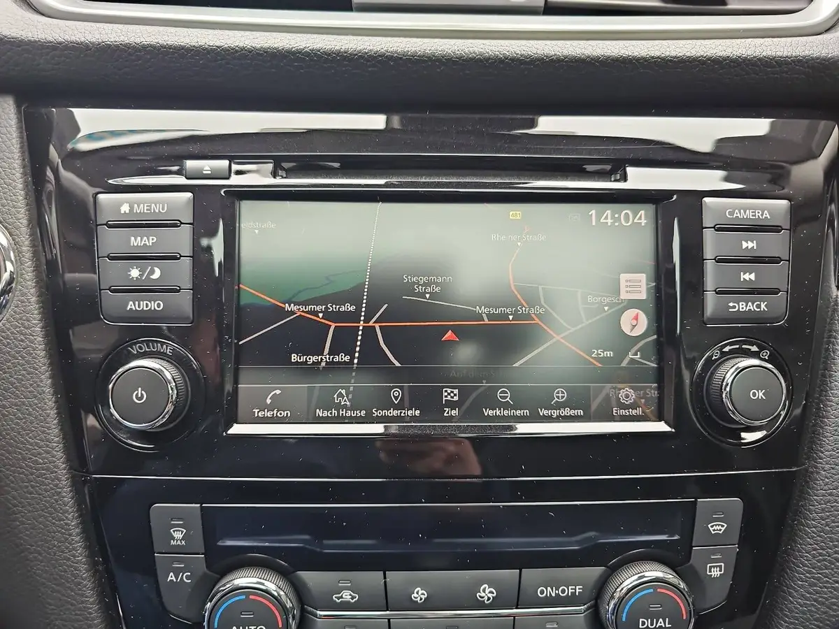 NISSAN QASHQAI 1.3 DIG-T N-CONNECTA PANORAMA RELING WINTER