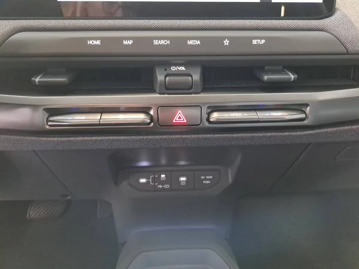 KIA EV3 81.4 KWH EARTH MJ26 WINTER-CONNECT BUSINESS UPGRADE DRIVEWISE-PARK