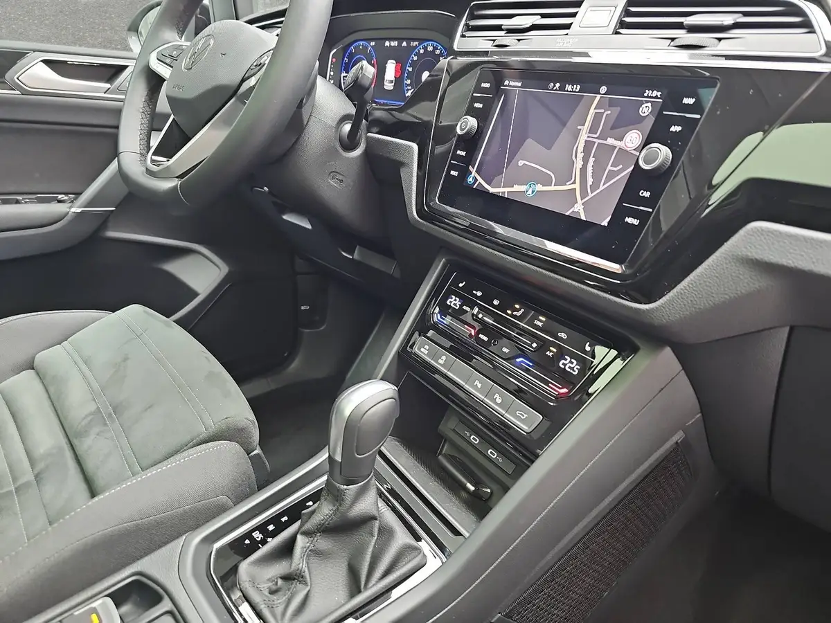 VW TOURAN 1.5 TSI DSG HIGHLINE R-LINE NAVI LED ACC PANO KAME