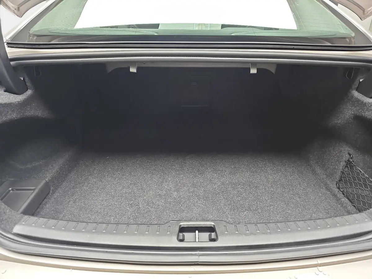 VOLVO S60 B4 AUTO. CORE NAVI LED GOOGLE KAMERA LM17