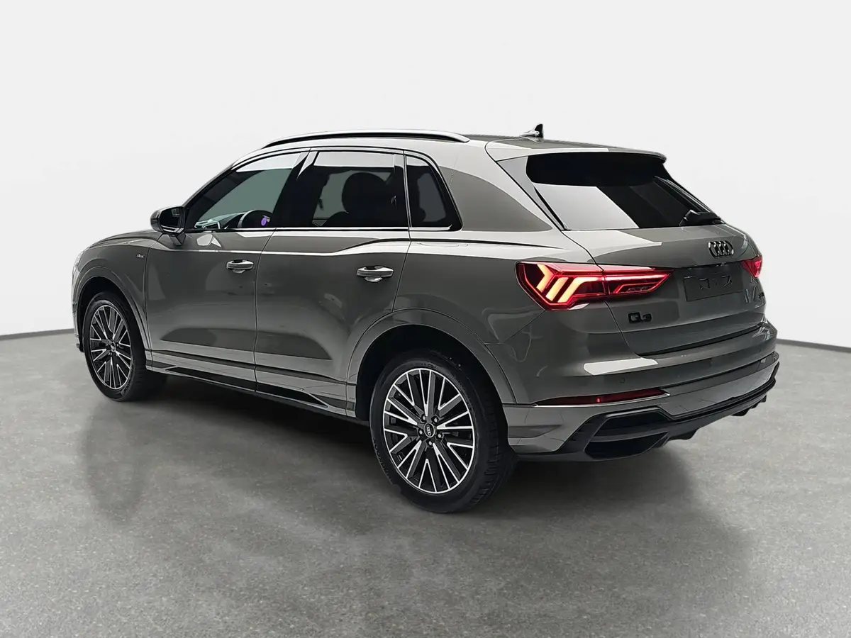 AUDI Q3 35 TDI S-TRONIC S LINE NAVI LED PANO ACC BLACK+ KA