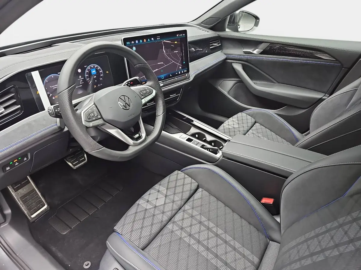 VW PASSAT VARIANT 2.0 TDI DSG R-LINE NAVI LED-MATRIX ACC PANO BLACK 