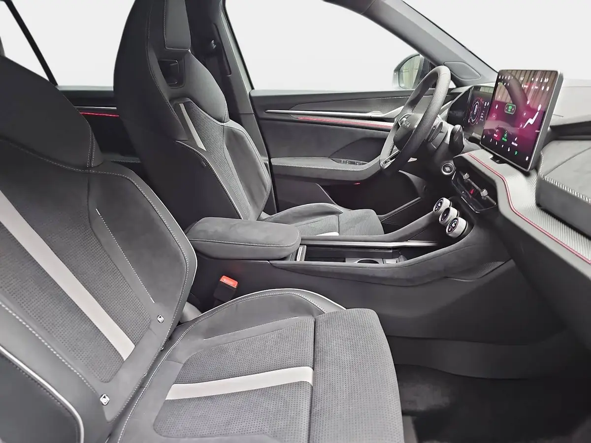 SKODA KODIAQ 1.5 TSI DSG SPORTLINE NAVI LED ACC WINTER 7-S KAME