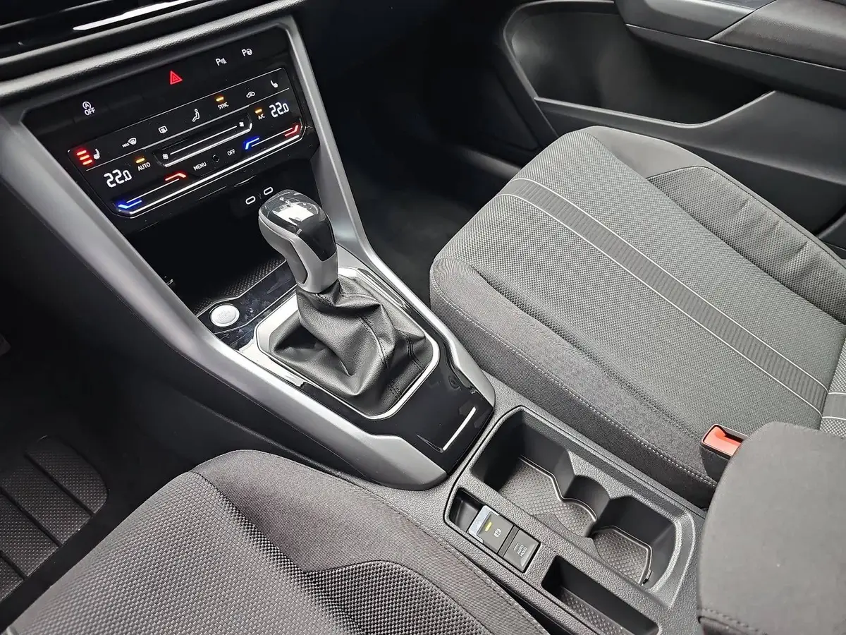 VW T-ROC 1.5 TSI DSG LIFE LED WINTER AHK