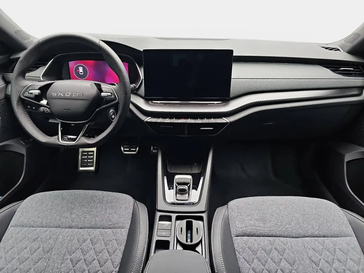 SKODA OCTAVIA COMBI 2.0 TDI DSG SPORTLINE NAVI LED