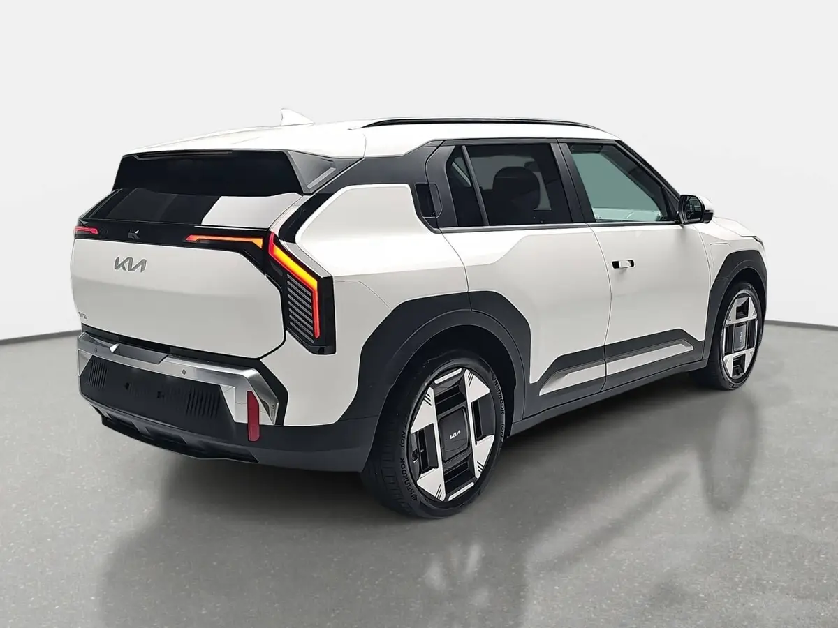 KIA EV3 81.4 KWH EARTH MJ26 WINTER BUSIN. UPGRADE DRIVEWISE-PARK DESIGN SOUND