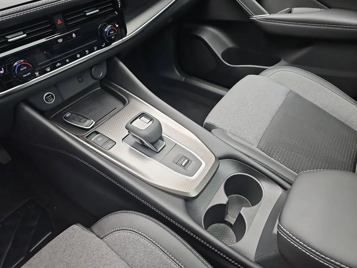 NISSAN QASHQAI 1.3 DIG-T MHEV X-TRONIC N-CONNECTA NAVI LED WINTER