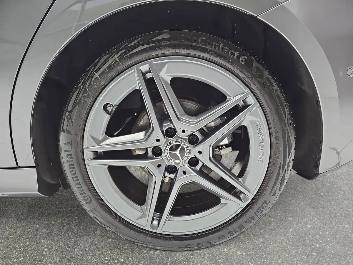 MERCEDES-BENZ A 180 DCT AMG LINE NAVI LED MBUX WINTER KAMERA LM18