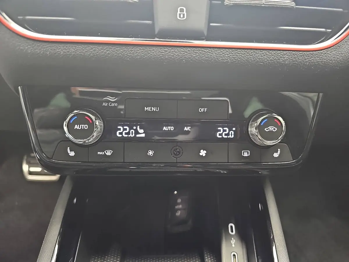 SKODA KAMIQ 1.5 TSI DSG MONTE CARLO MATRIX KAMERA AHK