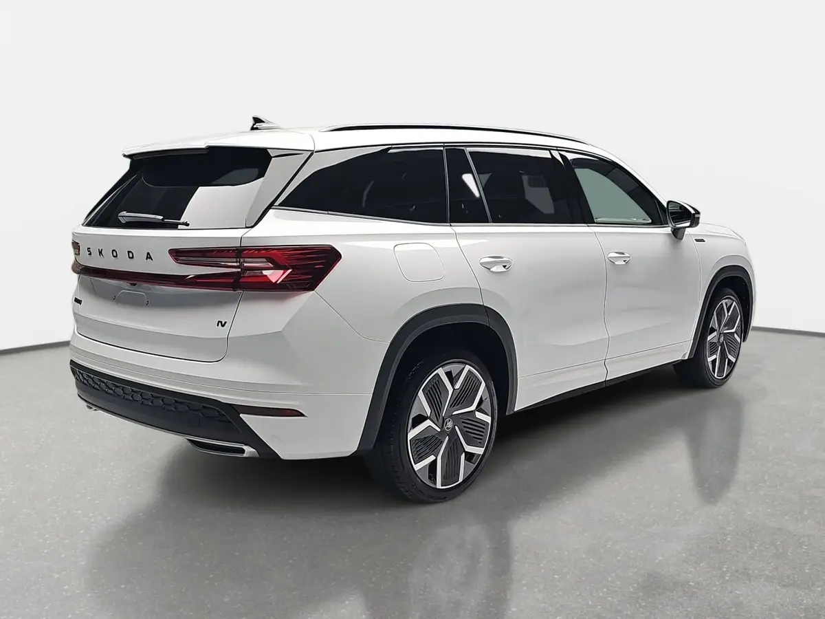 SKODA KODIAQ 1.5 TSI DSG IV PHEV SPORTLINE AHK PANO LM