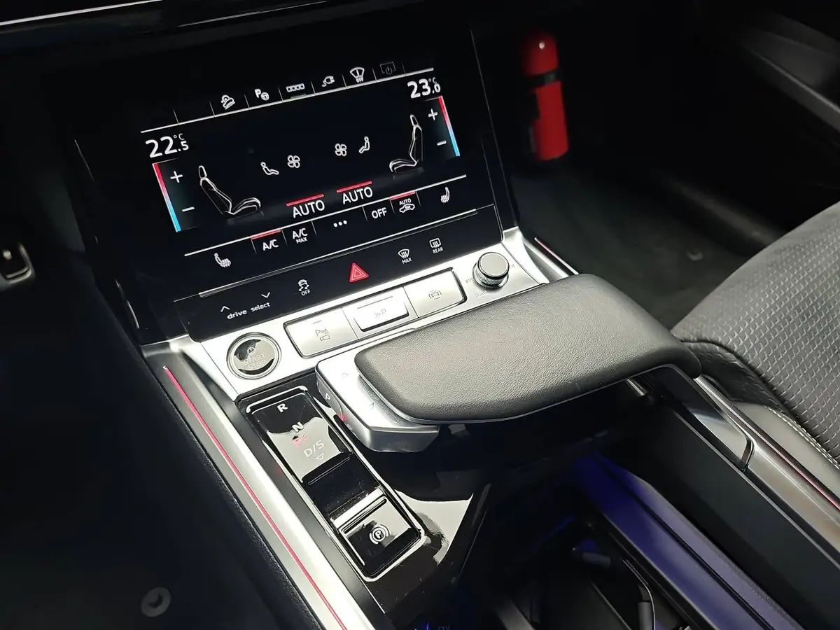 AUDI Q8 E-TRON 50 QUATTRO ADVANCED NAVI LED LM20