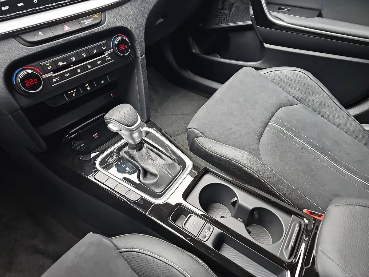 KIA XCEED 1.6 T-GDI 150 DCT GT-LINE MJ26 LEDER GLASDACH