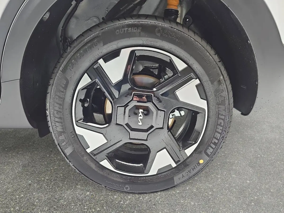 KIA STONIC 1.0 T-GDI 100 DCT VISION MJ26 SITZH. NAVI