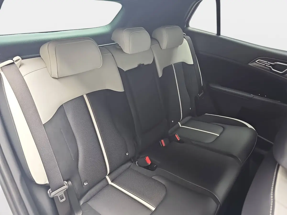 KIA SPORTAGE 1.6 T-GDI 150 2WD DCT GT-LINE MJ26 SCHW. DACH DRIVEWISE GLASDACH SOUND