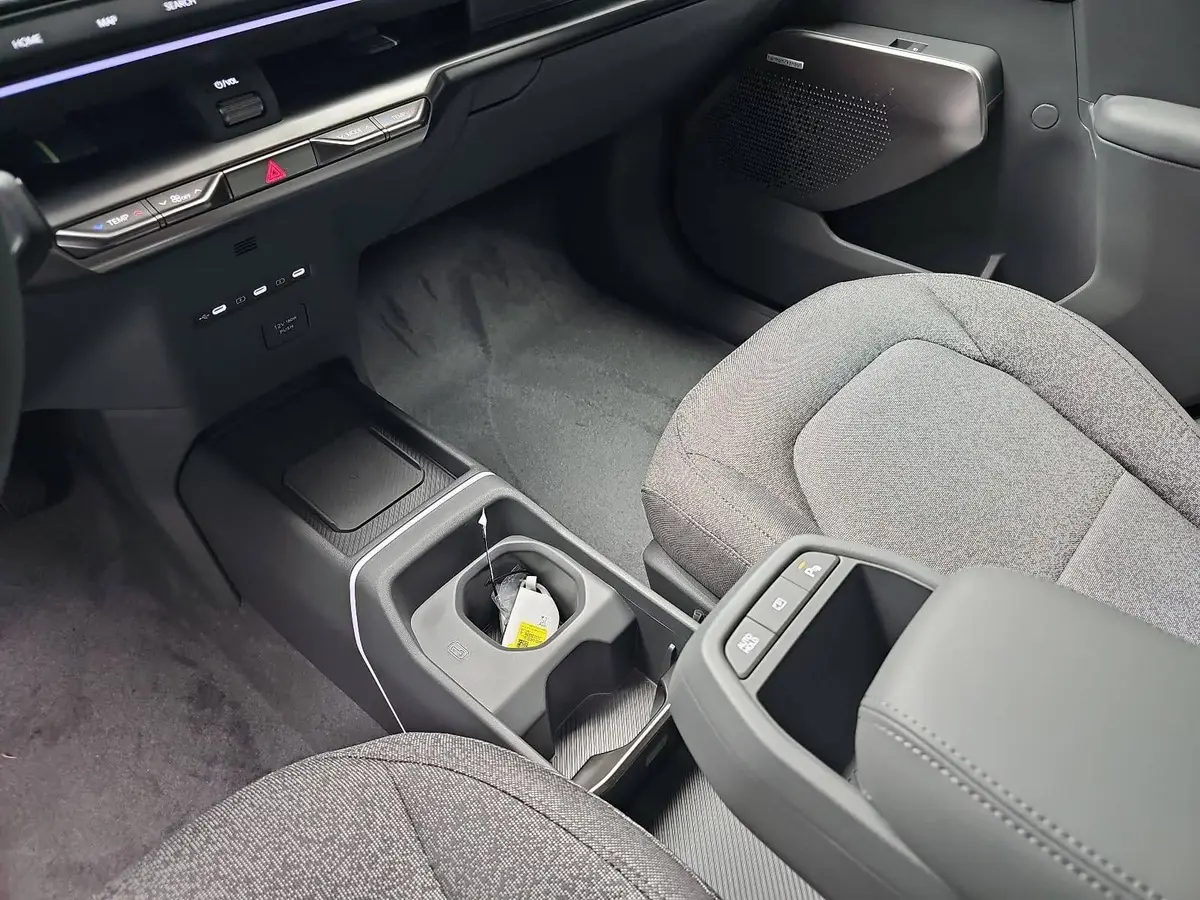 KIA EV2 42.2 KWH EARTH MJ27 WINTER-CONNECT 22KW-AC TECHN DRIVEWISE-PARK DESIGN