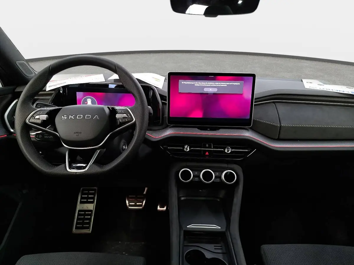 SKODA KODIAQ 1.5 TSI DSG SPORTLINE NAVI LED ACC PANO WINTER AHK