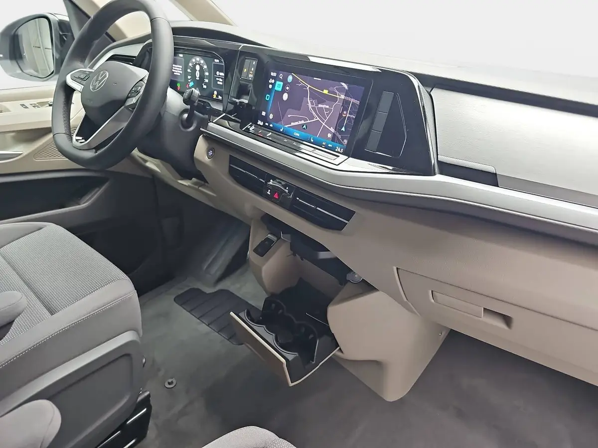 VW T7 MULTIVAN 2.0 TDI DSG LIFE P-ASSIST AHK