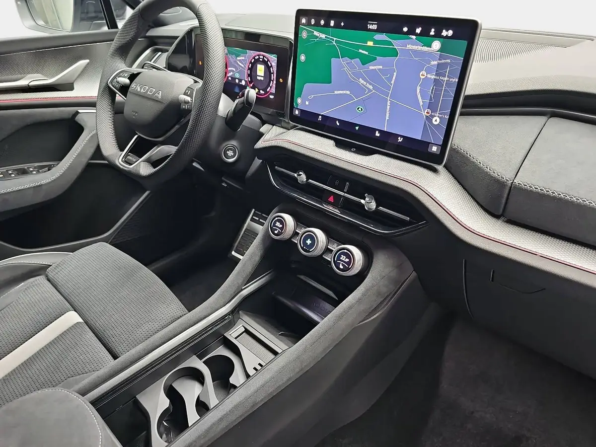 SKODA KODIAQ 2.0 TDI DSG SPORTLINE 4X4 PANO AHK