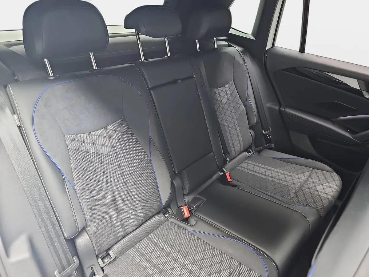 VW TIGUAN 2.0 TDI DSG R-LINE NAVI LED PANO