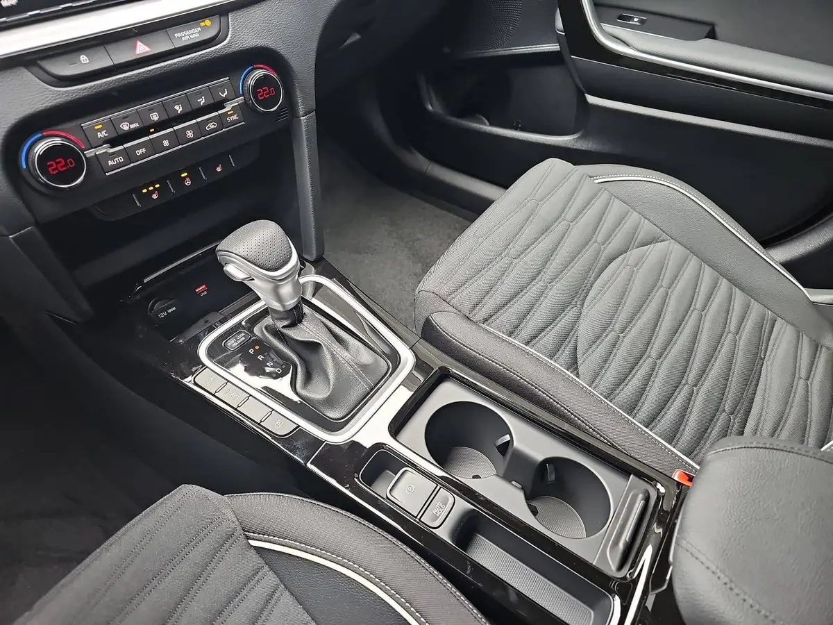 KIA CEED SW 1.5 T-GDI DCT7 GT-LINE