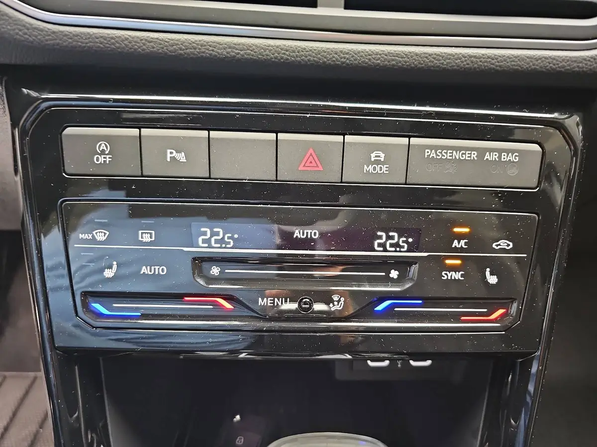 VW T-CROSS 1.0 TSI DSG R-LINE IQ-LED ACC WINTER SICHT KAMERA 