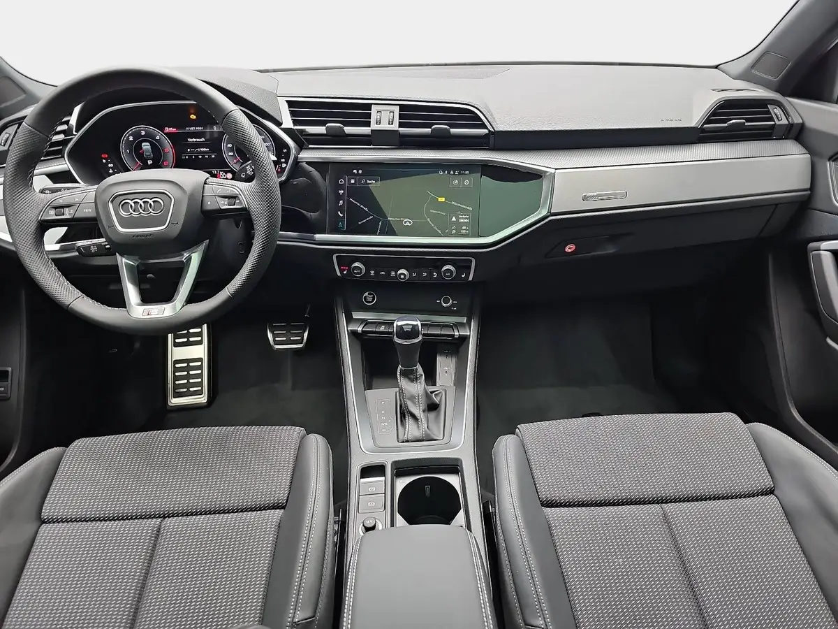 AUDI Q3 35 TDI S-TRONIC S LINE NAVI LED PANO ACC BLACK+ KA
