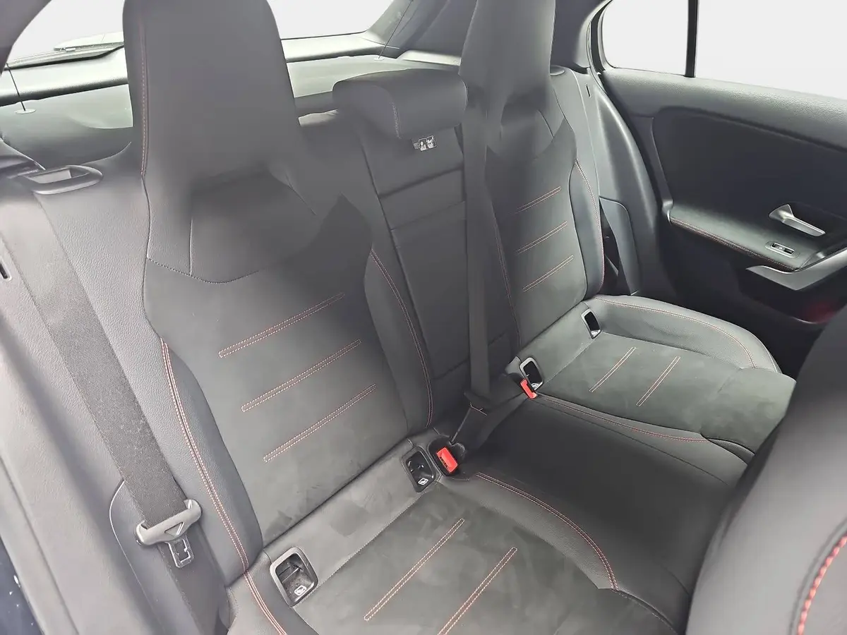 MERCEDES-BENZ A 180 DCT AMG LINE NAVI LED MBUX WINTER KAMERA LM18