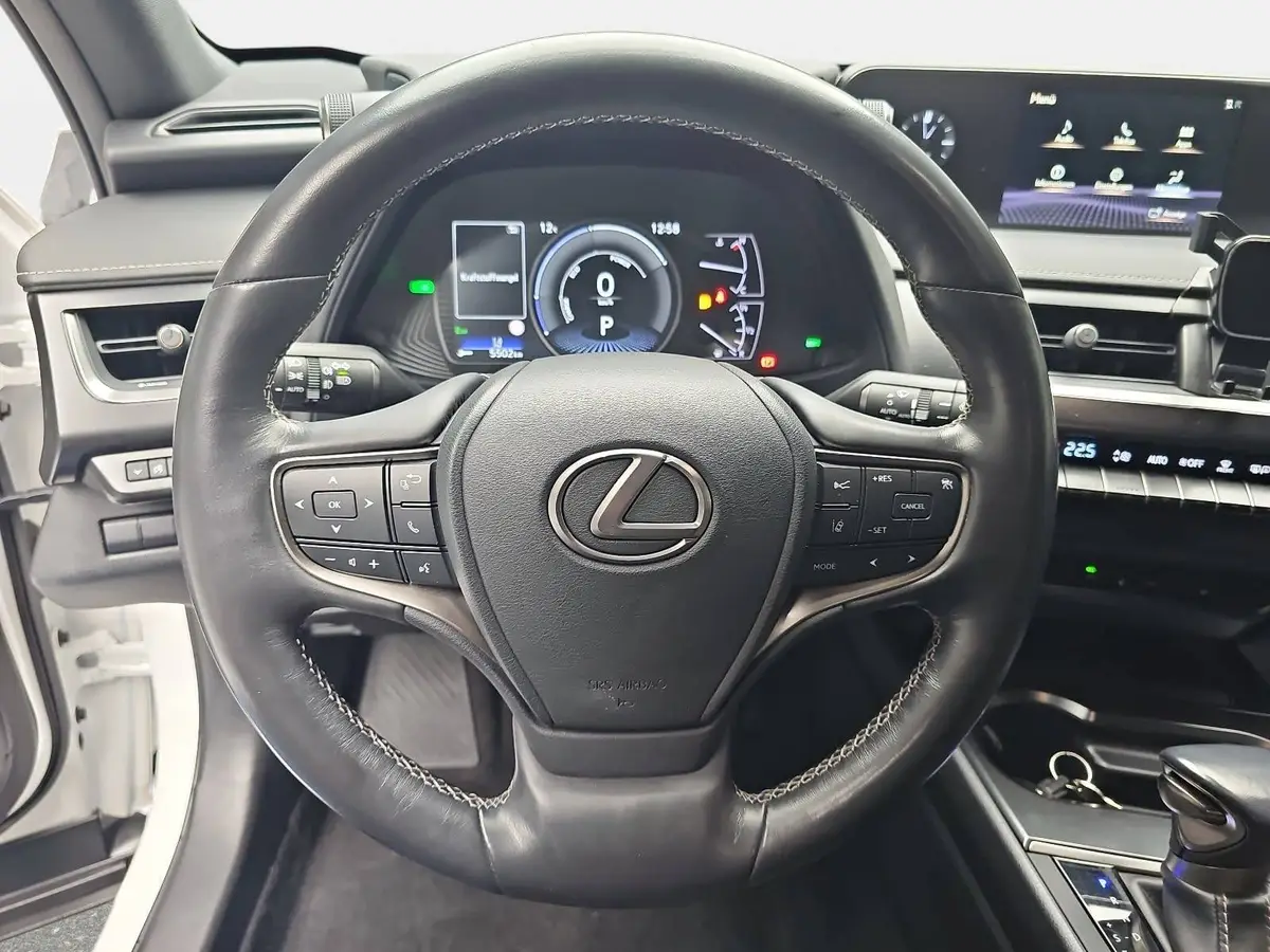 LEXUS UX 200H LED ACC LM18