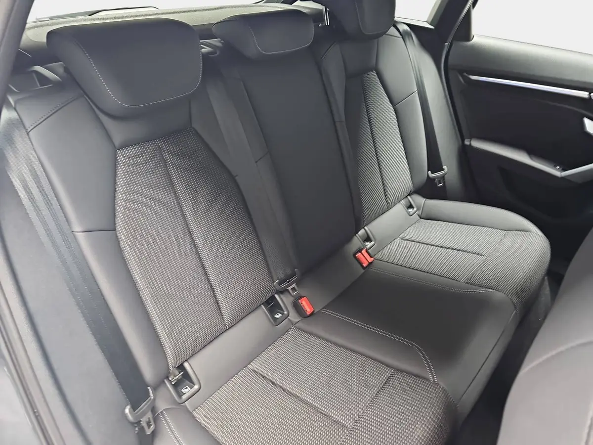 AUDI A3 35 TFSI DSG SPORTBACK S LINE LED KAMERA LM18