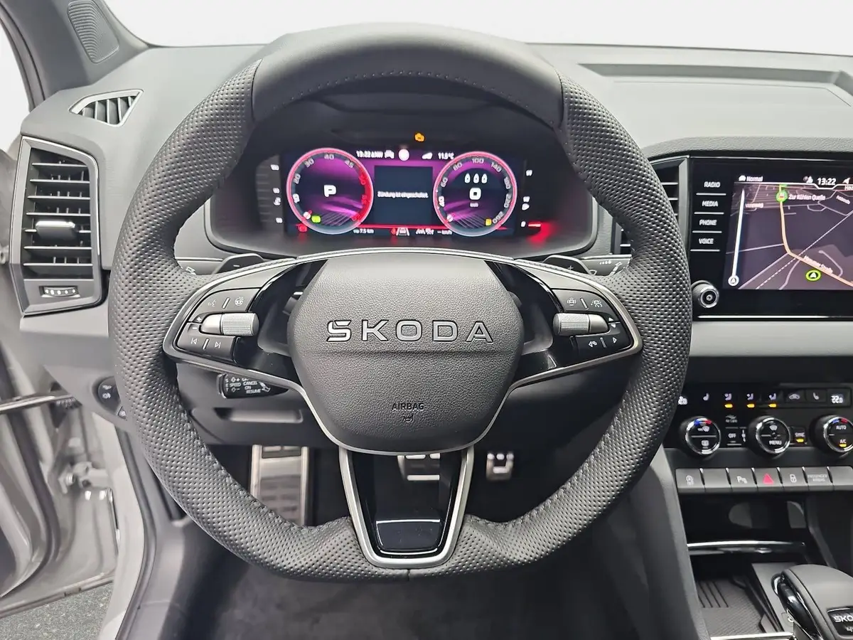 SKODA KAROQ 2.0 TDI DSG SPORTLINE 4X4 NAVI LED