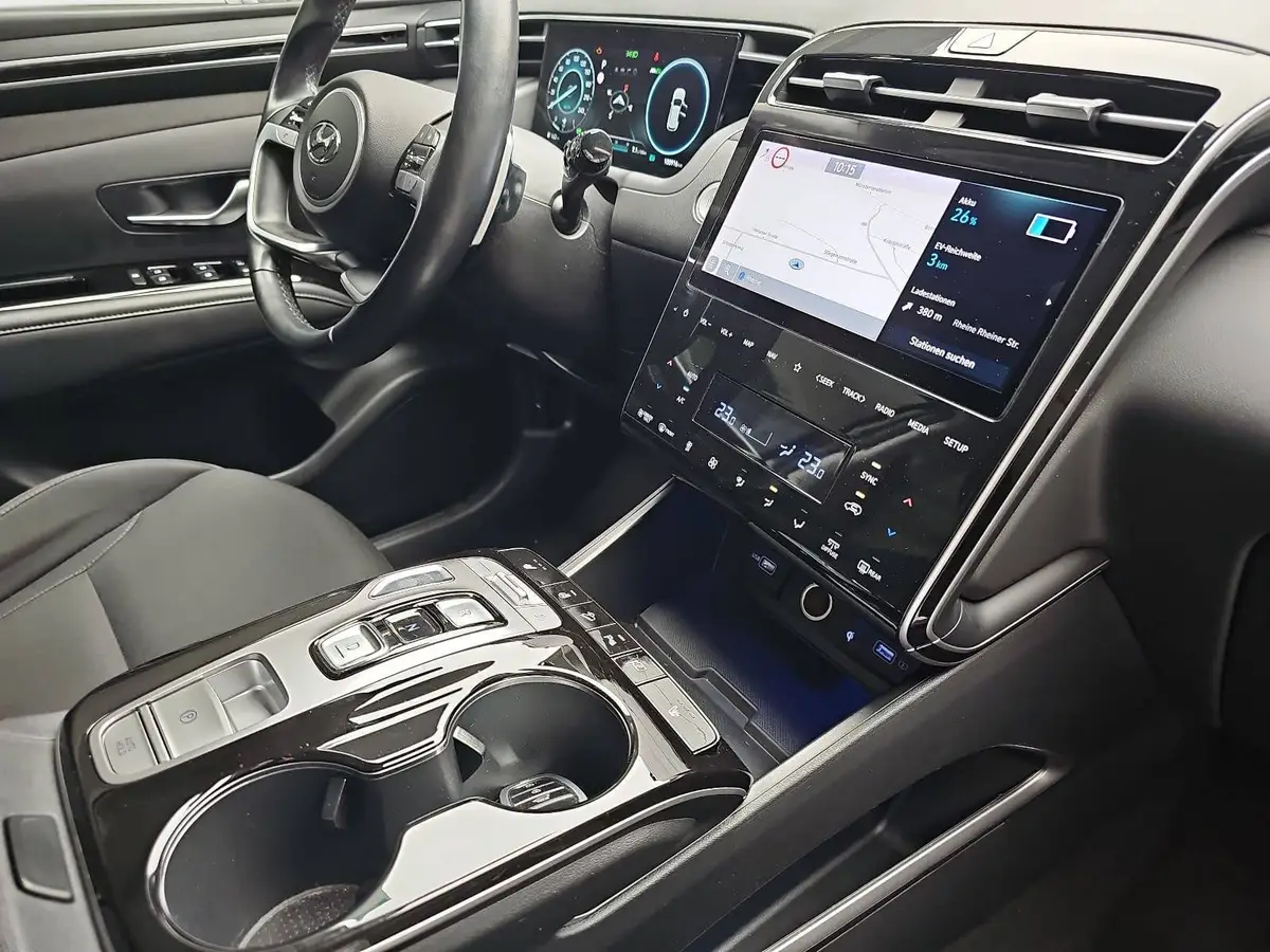 HYUNDAI TUCSON 1.6 T-GDI PHEV TREND 4WD ACC LM19
