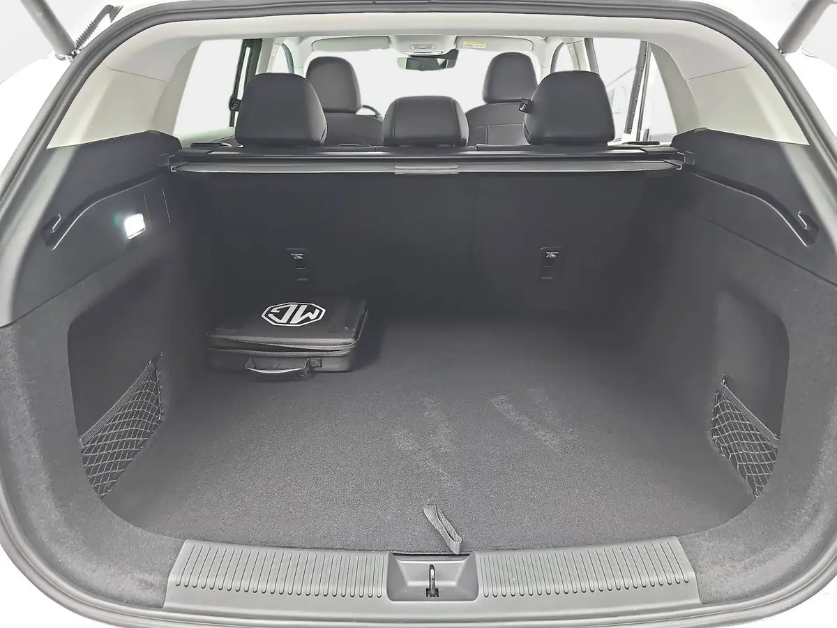 MG HS 1.5 PLUG-IN-HYBRID LUXURY LEDER 360-GRAD-KAMERA 19-ZOLL-LM