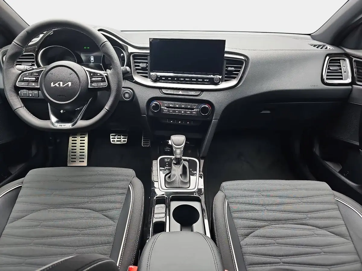 KIA CEED SW 1.5 T-GDI DCT7 GT-LINE