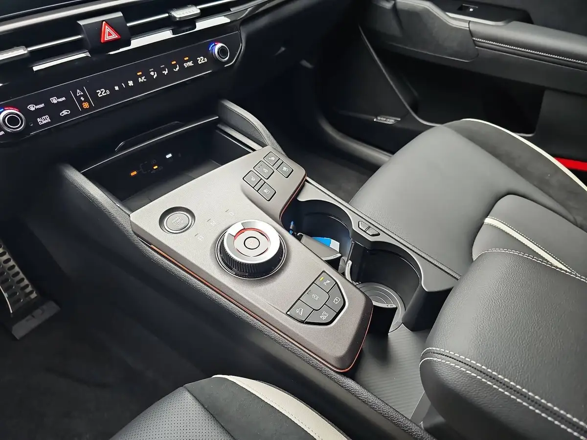 KIA SPORTAGE 1.6 T-GDI 180 AWD DCT GT-LINE MJ26 SCHW.DACH DRIVEWISE SOUND