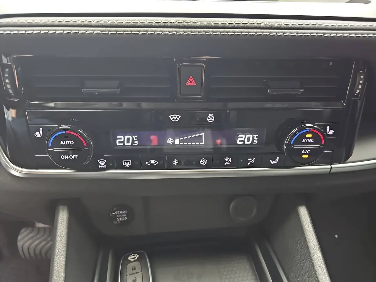 NISSAN QASHQAI 1.3 DIG-T MHEV AUTO. N-CONNECTA WINTER